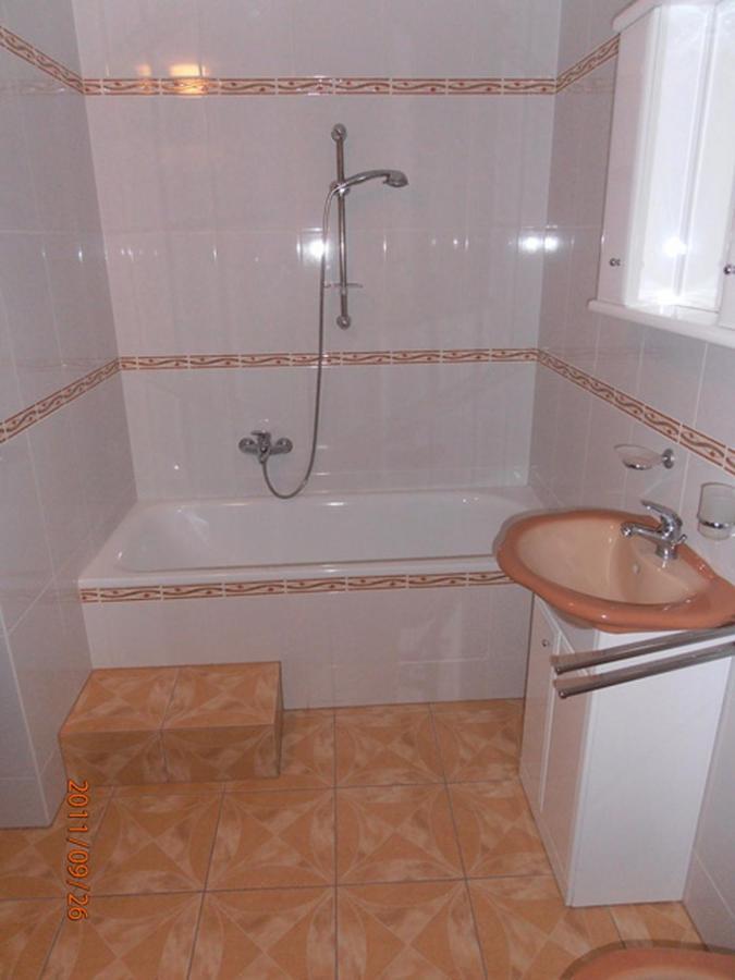 Ave Lagiewniki Apartman Krakkó Kültér fotó